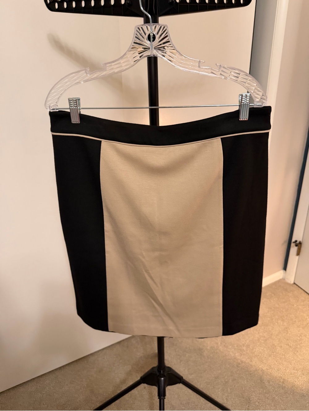 Dana Buchman Black and Cream Panel Pencil Skirt